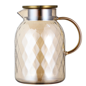 Borosilicate Glass Diamond Water Pitcher With Lid and Handle